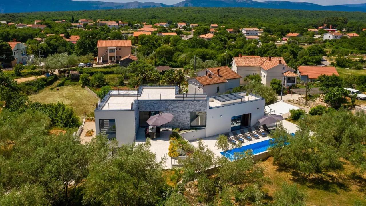 Luxury Villa Subventus Bajcici Zewnętrze zdjęcie